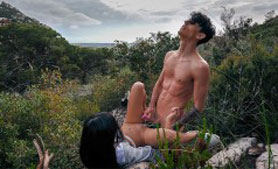Amateur Asian Couple Goes Next Step in their Love, Get Outdoor Fuck While Hiking!