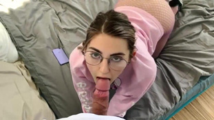 Roommate XXXPorner Sex Vid - She Let Him Finaly To Fuck Her Teen Pussy